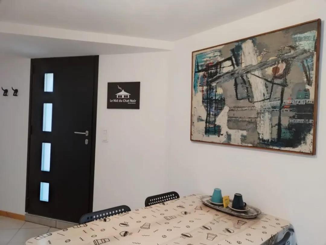 Le Nid Du Chat Noir - Maison Alveole Bed And Books เซียส์ ภายนอก รูปภาพ